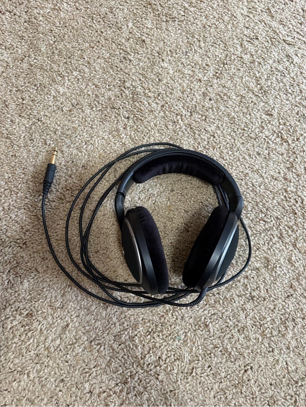 Sennheiser wired headphones HD 558